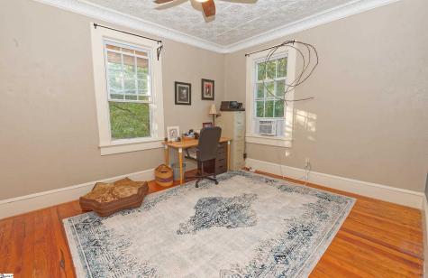 700 N Trade (B) Avenue Landrum SC 29536