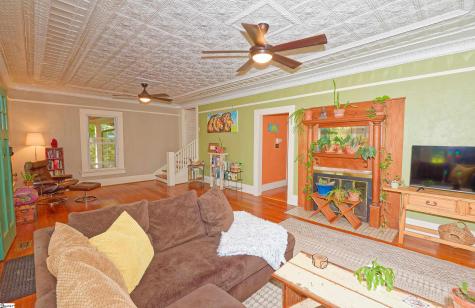 700 N Trade (B) Avenue Landrum SC 29536