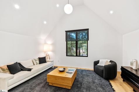14 Russell Avenue Greenville SC 29609
