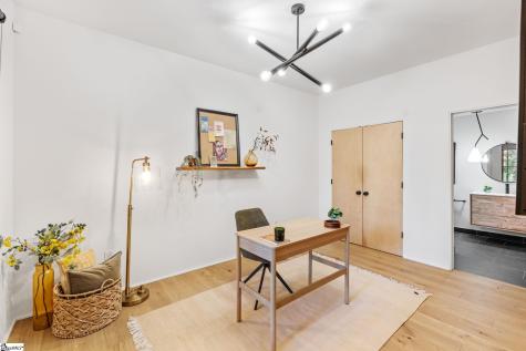 14 Russell Avenue Greenville SC 29609