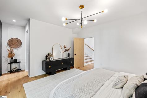 14 Russell Avenue Greenville SC 29609