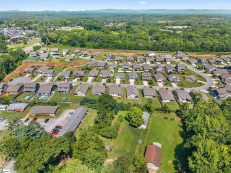323 Barnhill Court Greenville SC 29617