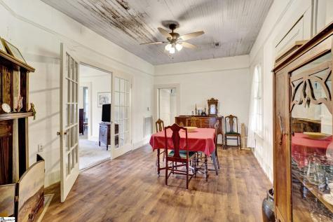 1189 49 Highway Laurens SC 29360