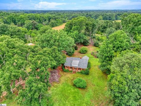 1189 49 Highway Laurens SC 29360