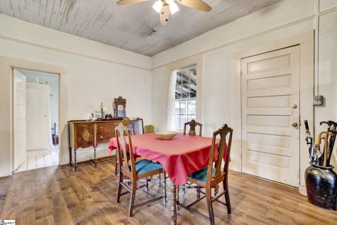 1189 49 Highway Laurens SC 29360
