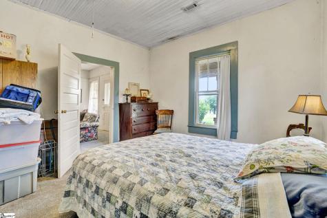 1189 49 Highway Laurens SC 29360