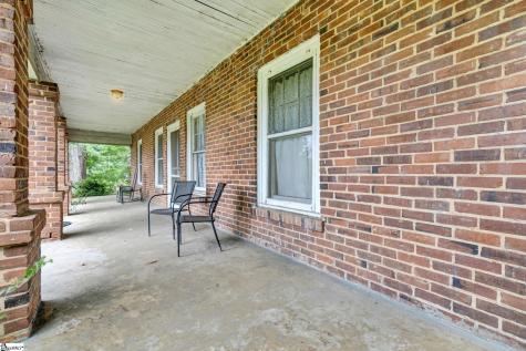 1189 49 Highway Laurens SC 29360