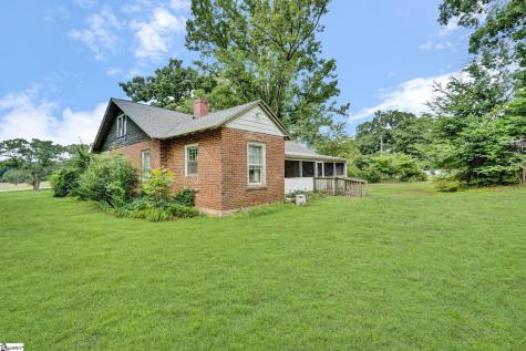 1189 49 Highway Laurens SC 29360