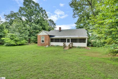 1189 49 Highway Laurens SC 29360