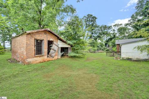 1189 49 Highway Laurens SC 29360