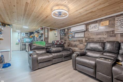370 N Port Bass Drive Fair Play SC 29643