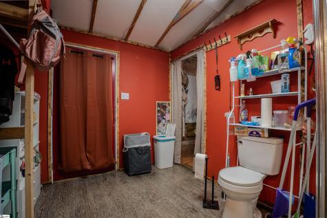 370 N Port Bass Drive Fair Play SC 29643
