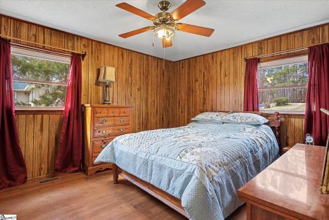 694 Holloway Cove Road Chappells SC 29037