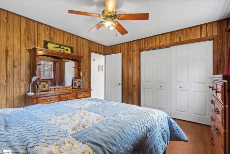 694 Holloway Cove Road Chappells SC 29037