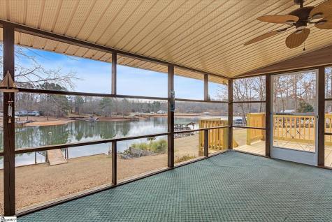 694 Holloway Cove Road Chappells SC 29037