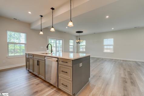 6059 Ives Avenue Spartanburg SC 29307