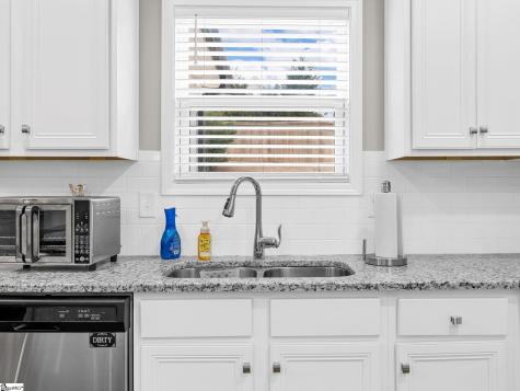 190 Colfax Drive Boiling Springs SC 29316