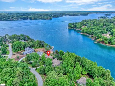 760 Woods Edge Drive Seneca SC 29672