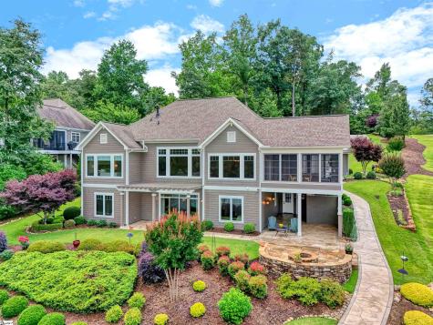 760 Woods Edge Drive Seneca SC 29672
