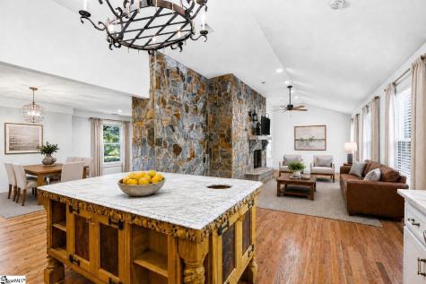 6 Covington Road Greenville SC 29617