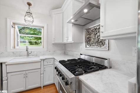 6 Covington Road Greenville SC 29617