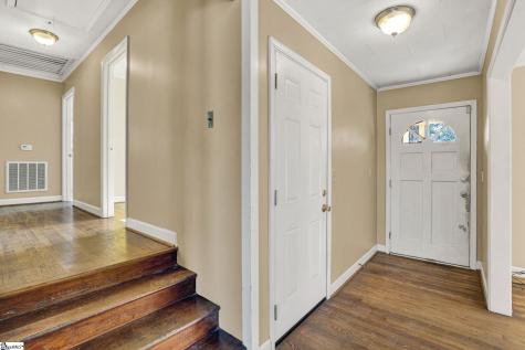 301 Dixon Street Clinton SC 29325