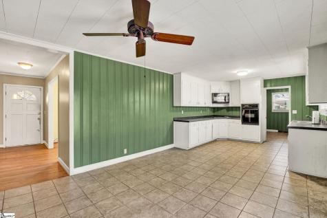 301 Dixon Street Clinton SC 29325