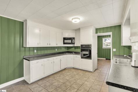 301 Dixon Street Clinton SC 29325