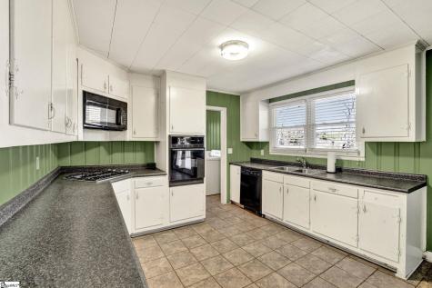 301 Dixon Street Clinton SC 29325