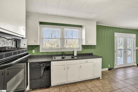 301 Dixon Street Clinton SC 29325