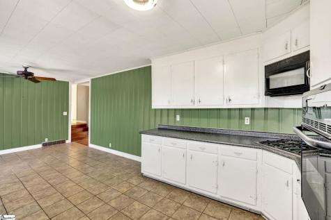 301 Dixon Street Clinton SC 29325