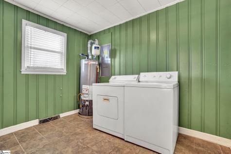 301 Dixon Street Clinton SC 29325