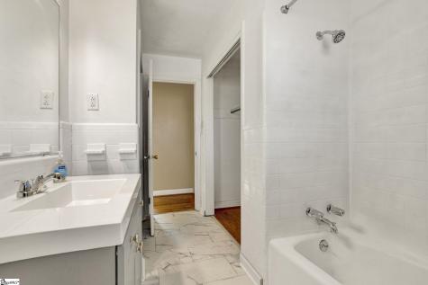 301 Dixon Street Clinton SC 29325