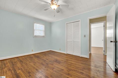 301 Dixon Street Clinton SC 29325