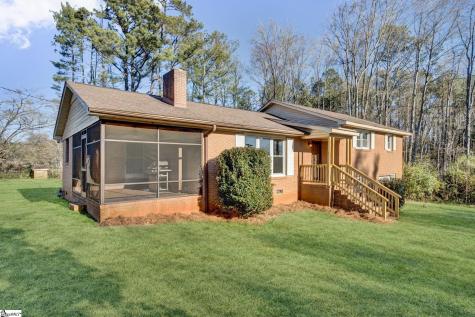 301 Dixon Street Clinton SC 29325