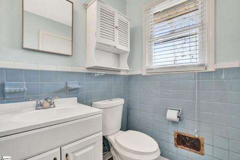 301 Dixon Street Clinton SC 29325