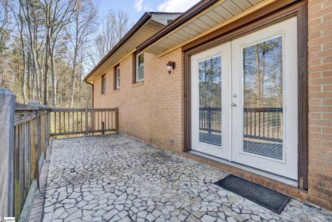 301 Dixon Street Clinton SC 29325