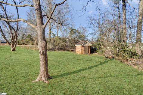 301 Dixon Street Clinton SC 29325