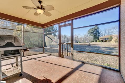 301 Dixon Street Clinton SC 29325