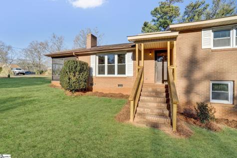 301 Dixon Street Clinton SC 29325