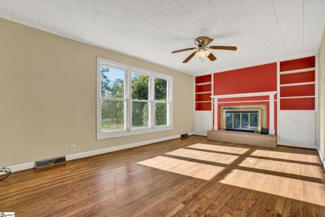 301 Dixon Street Clinton SC 29325