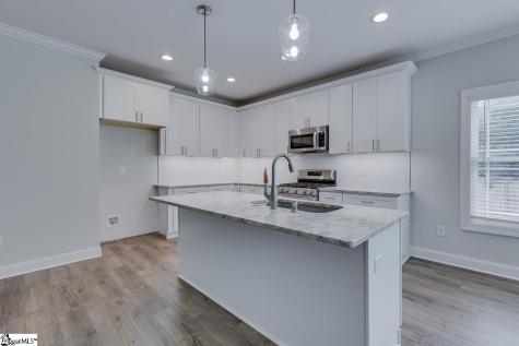 202 Meadow Lane Easley SC 29642