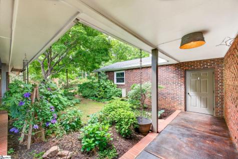6 Chickasaw Drive Greenville SC 29617