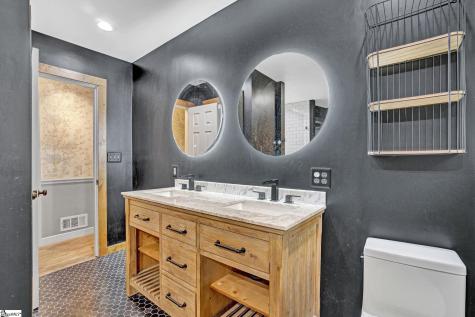 7 River Oaks Drive Greenville SC 29601