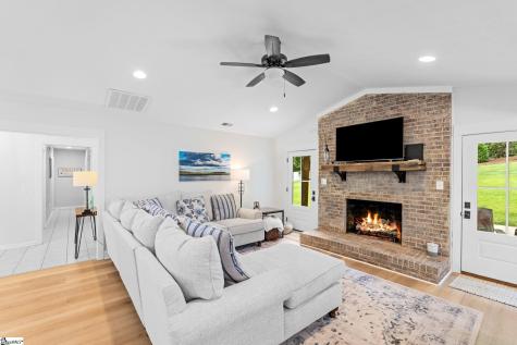 406 Huntington Road Easley SC 29642