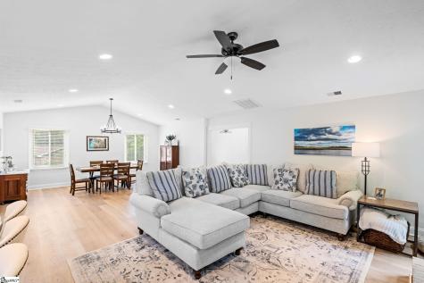 406 Huntington Road Easley SC 29642