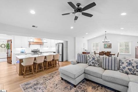 406 Huntington Road Easley SC 29642