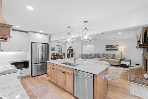 406 Huntington Road Easley SC 29642