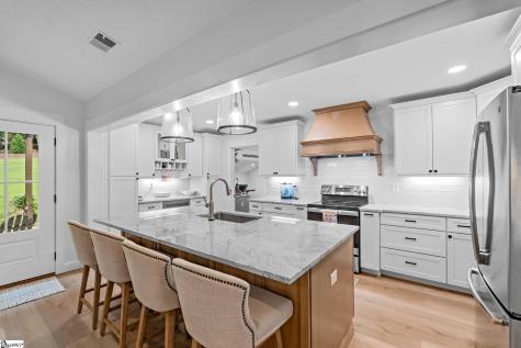 406 Huntington Road Easley SC 29642