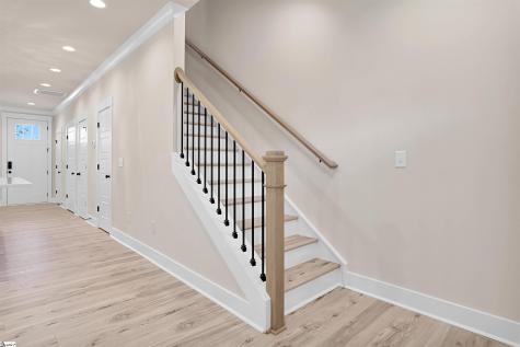 9 Hawthorne Lane Greenville SC 29605